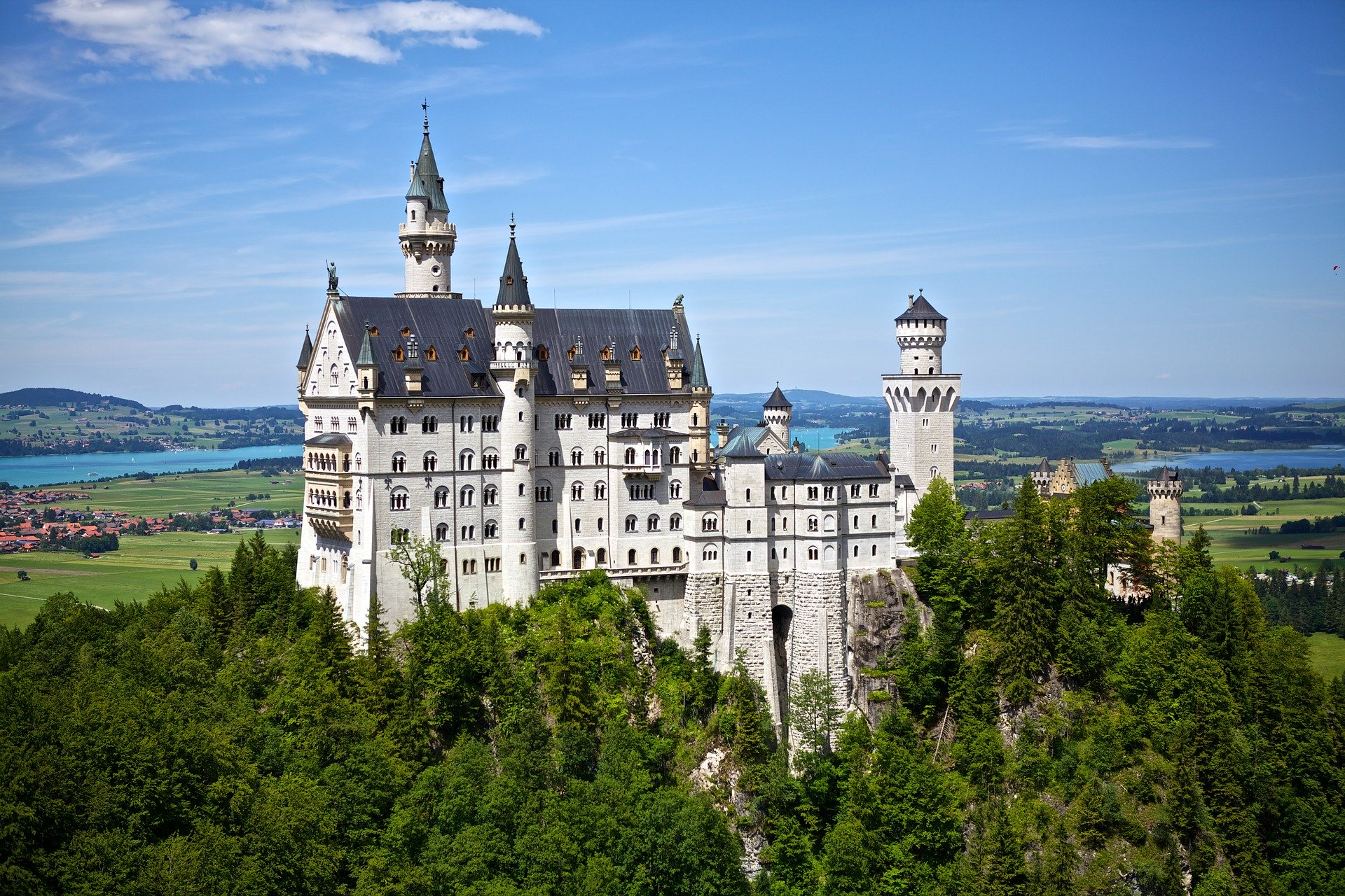 neuschwanstein-532850_1920